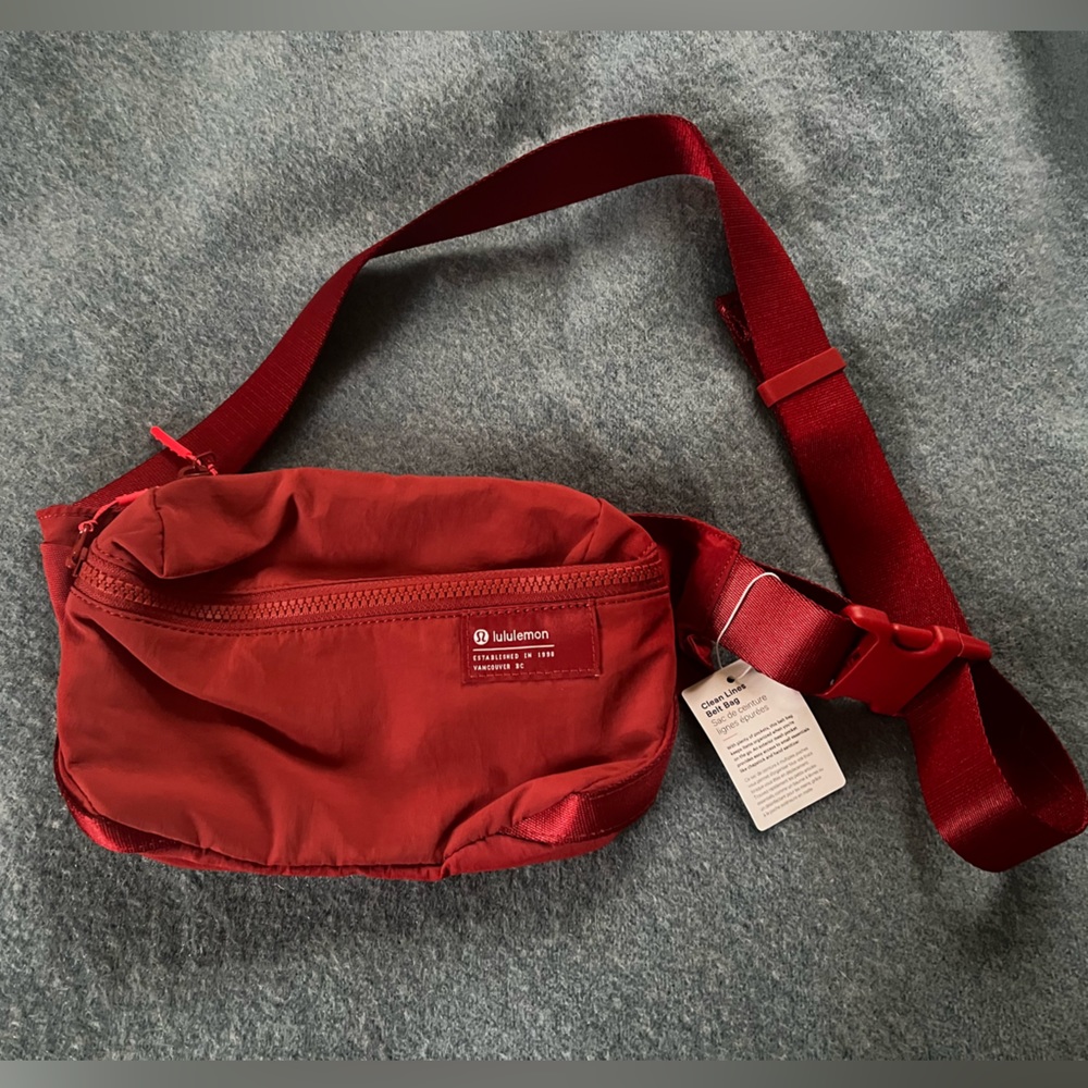 Lululemon Clean Lines Belt Bag in Red Rock